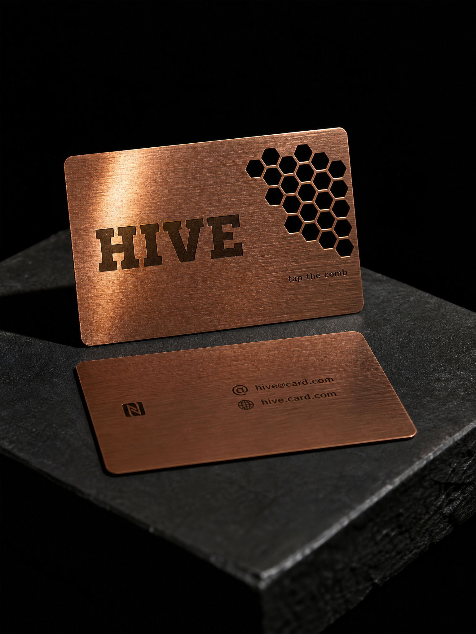 Business-cards for Print Peppermint design exercise with metal with pvc inlay window, frosted edge strip, honeycomb cut-through, pvc: matte, frosted, crystal clear, holographic, recycled ocean plastic, wood: walnut, bamboo, cherry, birch, ebony stain and nfc inlay, 13.56 mhz.