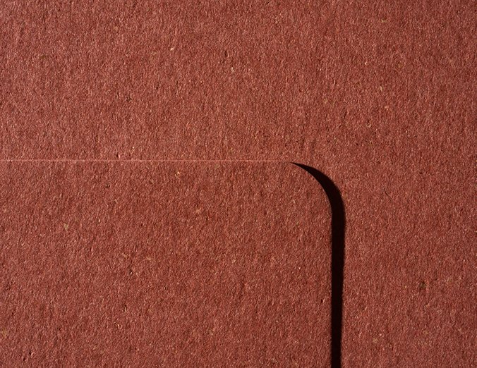 Gmund Bier Ale paper swatch — deep red-brown, the colour of ale malt