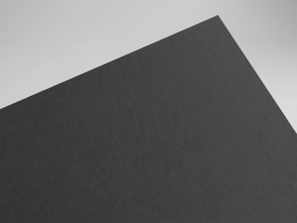 Ispira Nero Mistero swatch
