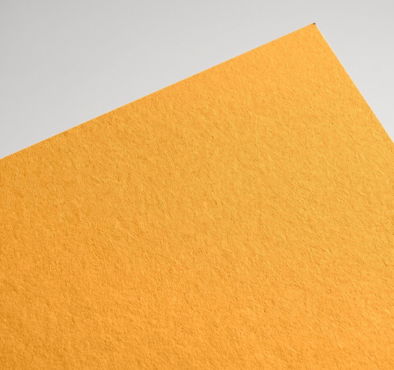 Gmund Colors Matt Matt 94, Matt 94, Through-dyed uncoated matt with a fine felt texture paper swatch