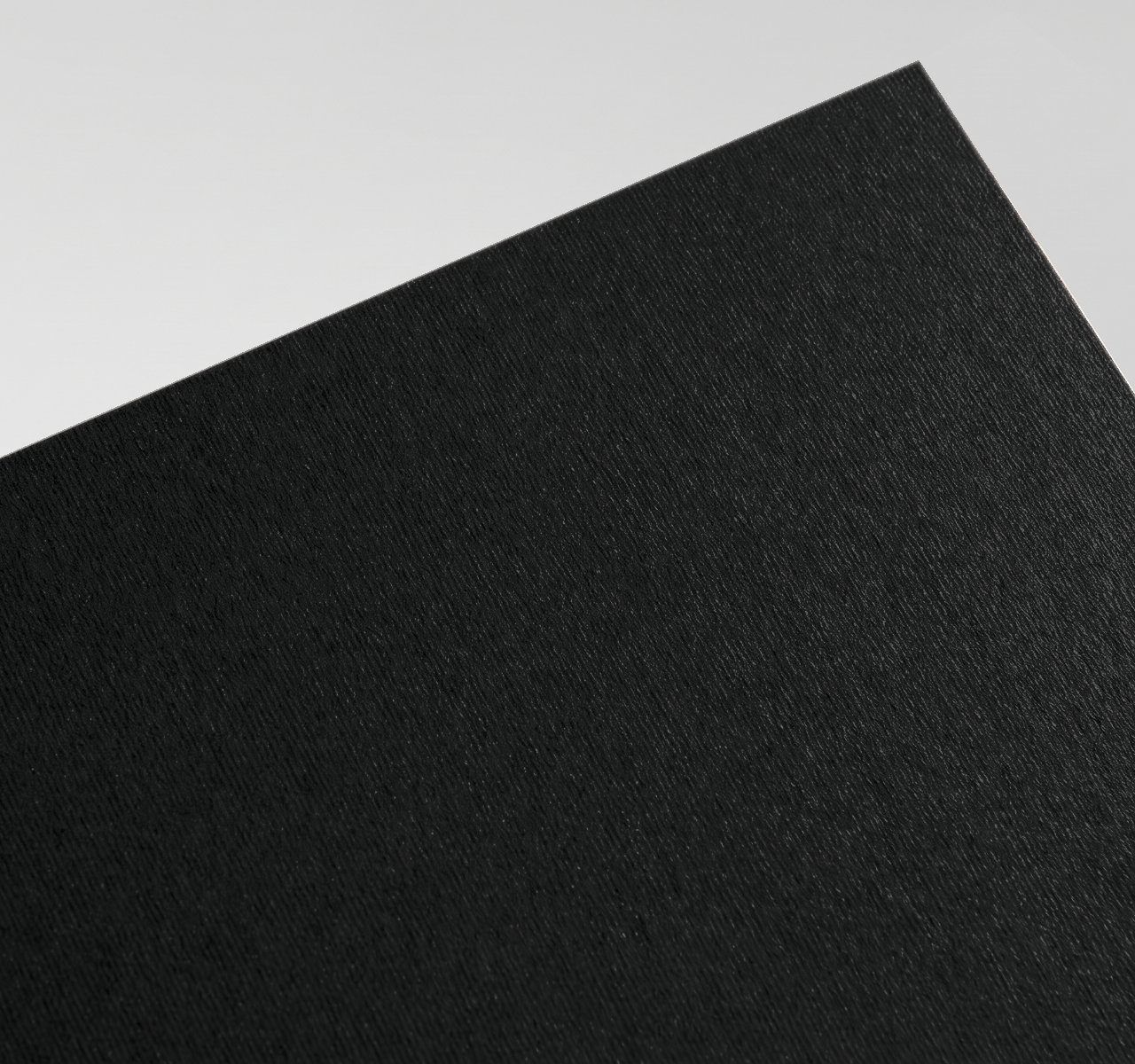 Gmund Colors Metallic Metallic 10, Metallic 10, High-pigment metallic/pearl face with a fine embossed structure; reflective and three-dimensional paper swatch