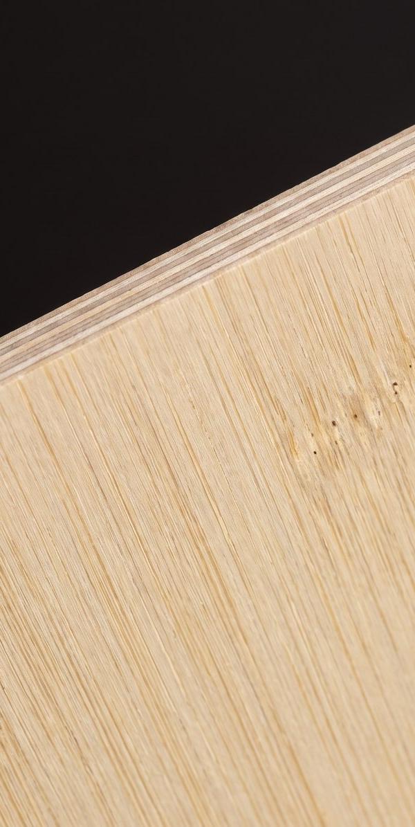Bamboo ply paper swatch: pale straw blonde