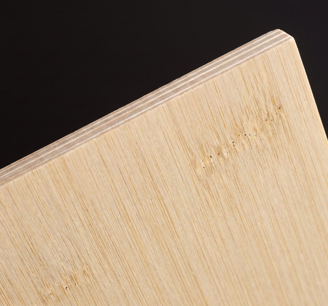 Bamboo ply, pale straw blonde paper swatch