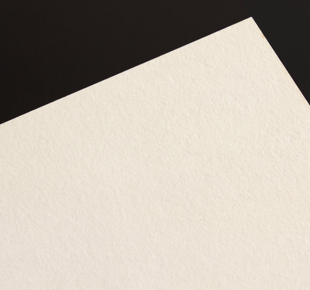 Hyacinth Cotton · 32pt, ivory paper swatch