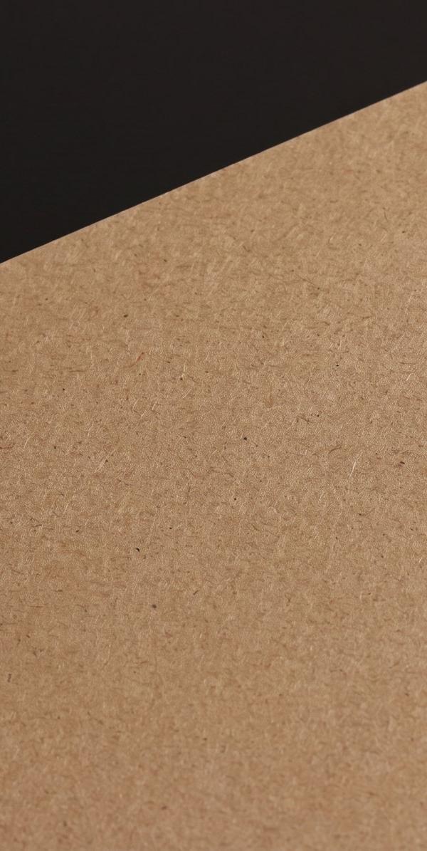 Kraft natural 18pt paper swatch: warm brown