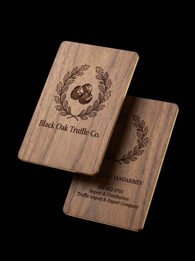The Engraved Precision concept: Solid walnut · Laser engraving · Metallic gilded edges